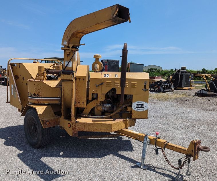 image for item LM9988 1992 Vermeer 1250BC  wood chipper