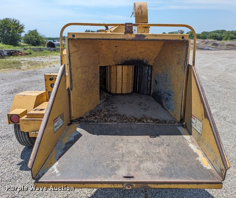 image for item LM9988 1992 Vermeer 1250BC  wood chipper