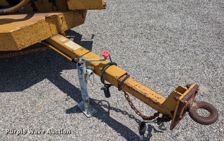 image for item LM9988 1992 Vermeer 1250BC  wood chipper