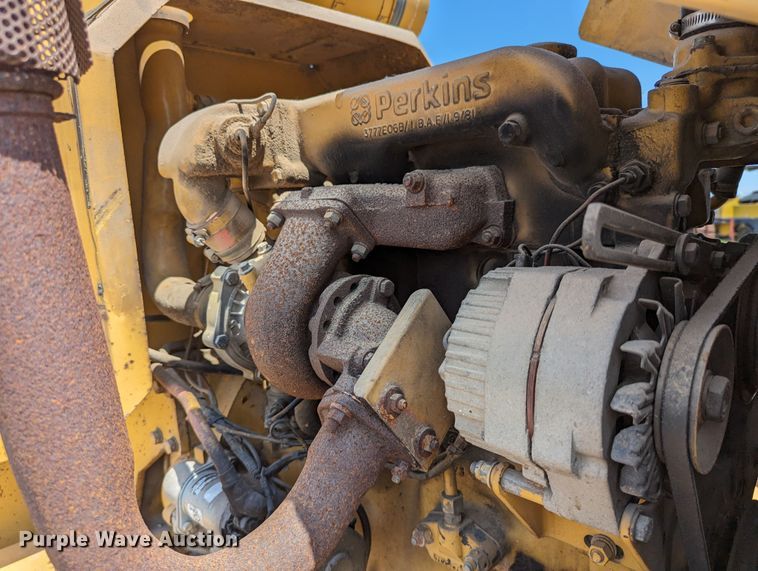 image for item LM9988 1992 Vermeer 1250BC  wood chipper