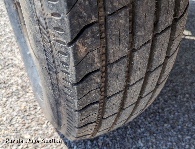 image for item LM9988 1992 Vermeer 1250BC  wood chipper