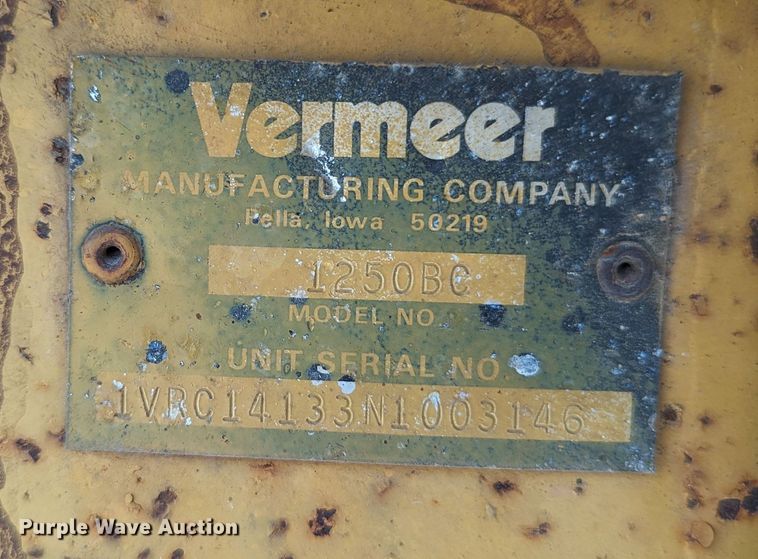 image for item LM9988 1992 Vermeer 1250BC  wood chipper