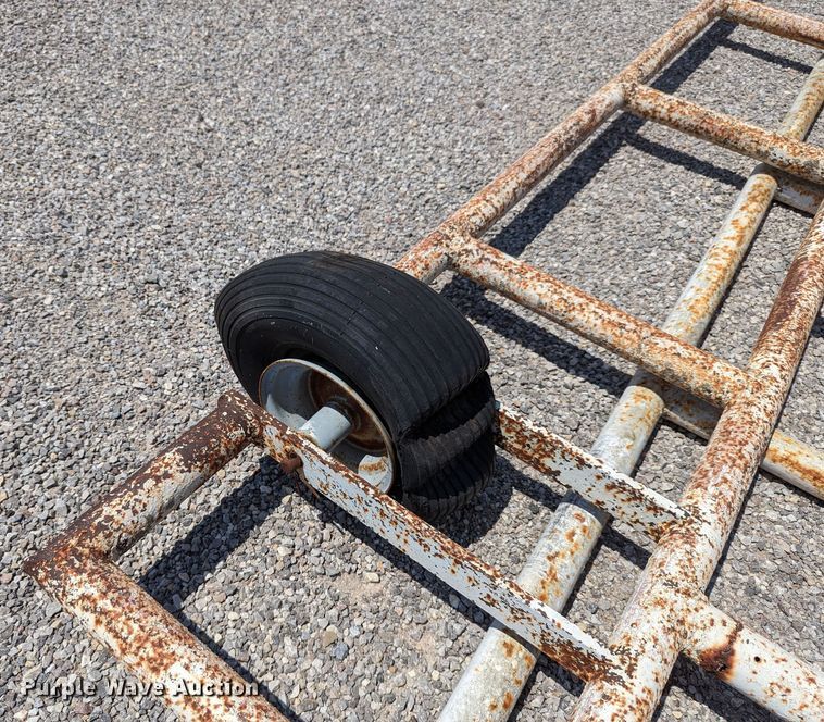 image for item LM9989 (2) gates