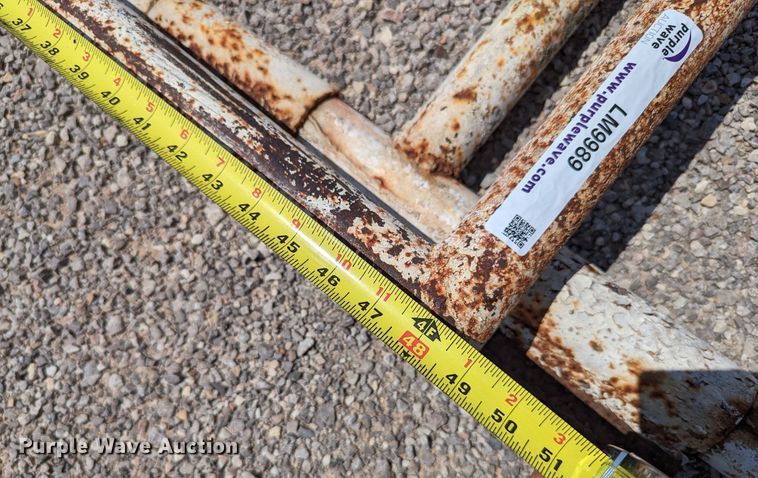 image for item LM9989 (2) gates