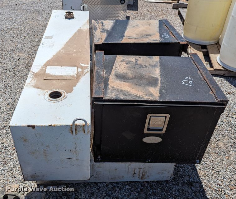 image for item LM9995 Automotive accessories