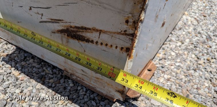 image for item LM9995 Automotive accessories