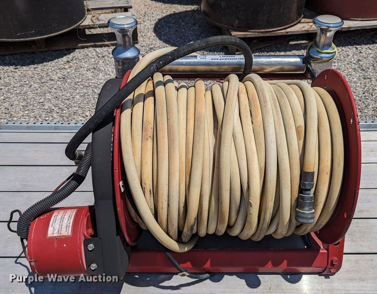 image for item LM9999 Hannay E1526-17-18RT  hose reel