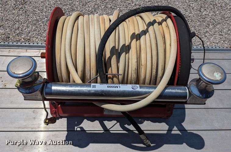 image for item LM9999 Hannay E1526-17-18RT  hose reel