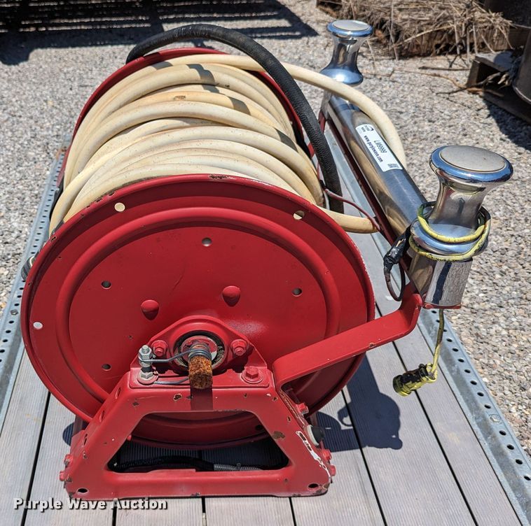 image for item LM9999 Hannay E1526-17-18RT  hose reel