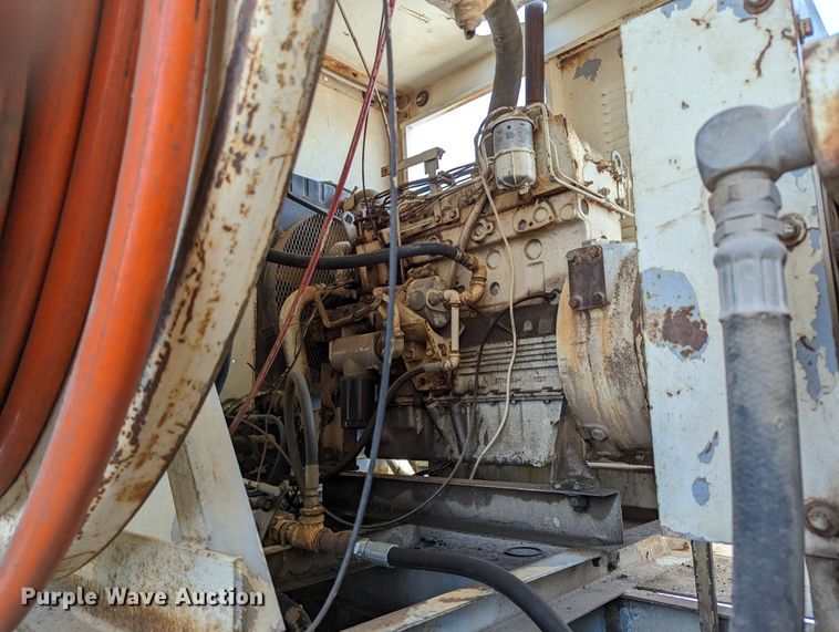 image for item LN9000 1993 Ford F600  sewer jetter truck