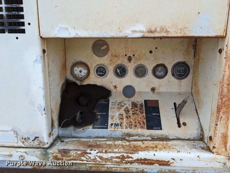 image for item LN9000 1993 Ford F600  sewer jetter truck