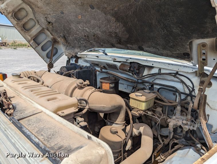 image for item LN9000 1993 Ford F600  sewer jetter truck