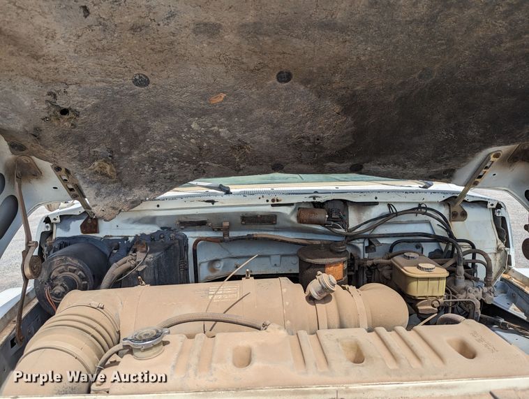 image for item LN9000 1993 Ford F600  sewer jetter truck