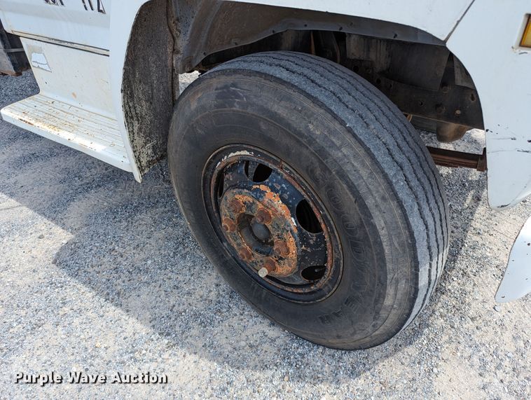 image for item LN9000 1993 Ford F600  sewer jetter truck