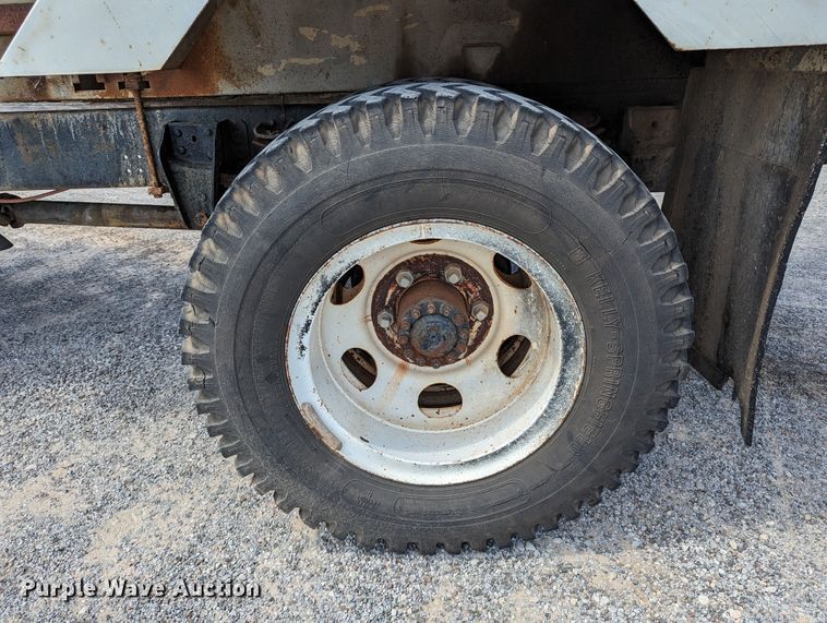 image for item LN9000 1993 Ford F600  sewer jetter truck