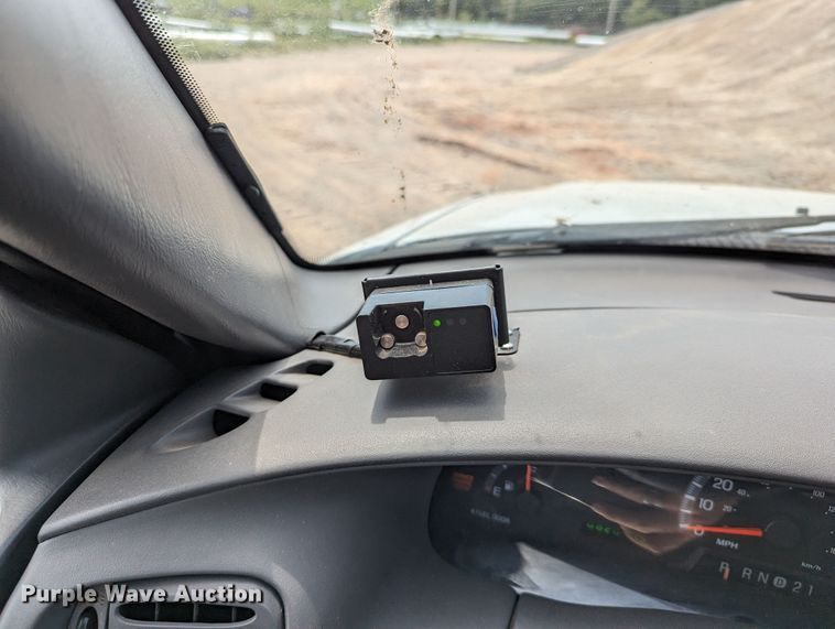 image for item LN9001 2003 Ford F150  pickup truck