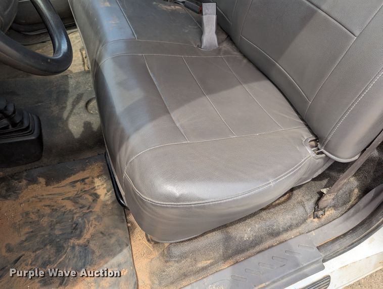 image for item LN9001 2003 Ford F150  pickup truck