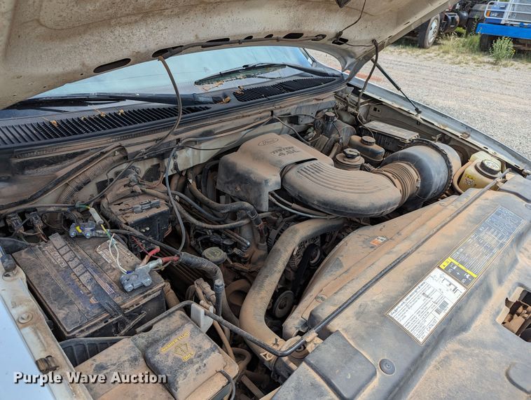 image for item LN9001 2003 Ford F150  pickup truck