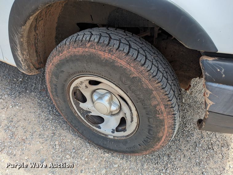 image for item LN9001 2003 Ford F150  pickup truck