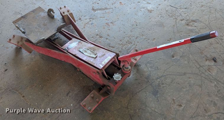 image for item LN9003 Norco 72030A  floor jack