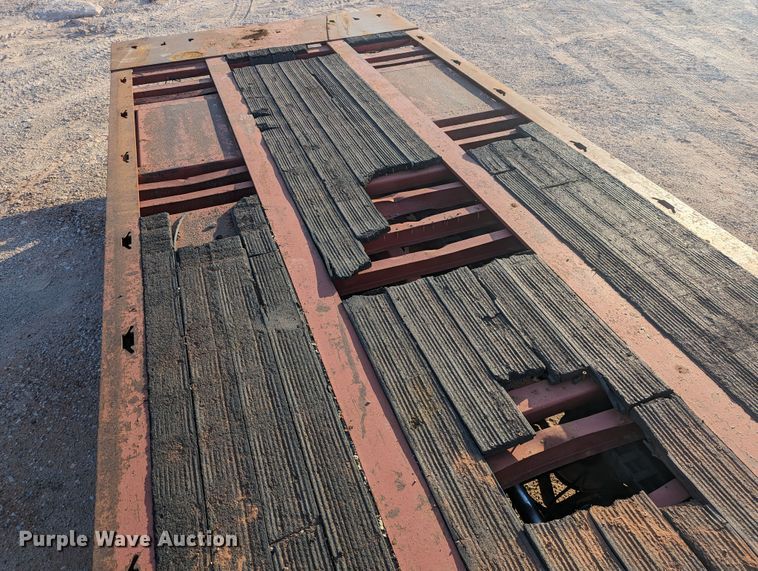 image for item LN9006 2007 Landoll 410-50  tilt deck equipment trailer