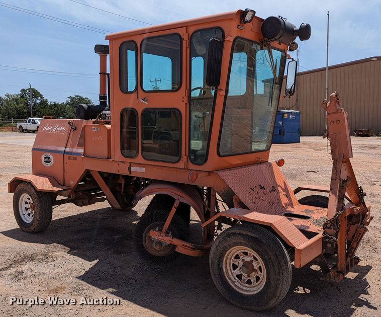 image for item LN9009 Broce RC350  broom