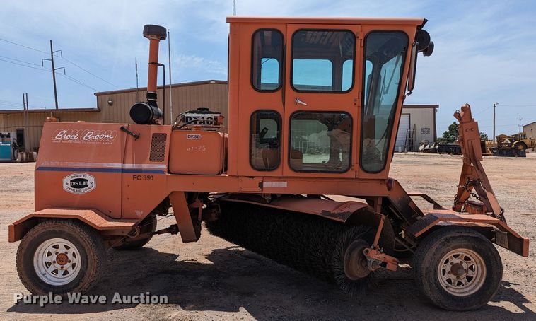 image for item LN9009 Broce RC350  broom