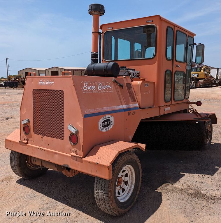 image for item LN9009 Broce RC350  broom