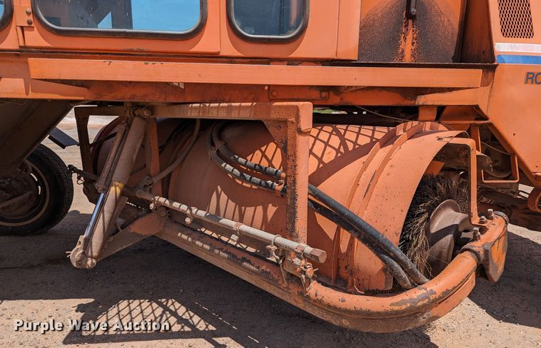 image for item LN9009 Broce RC350  broom