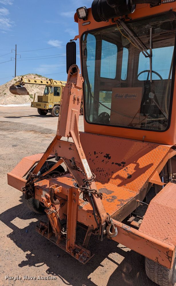 image for item LN9009 Broce RC350  broom