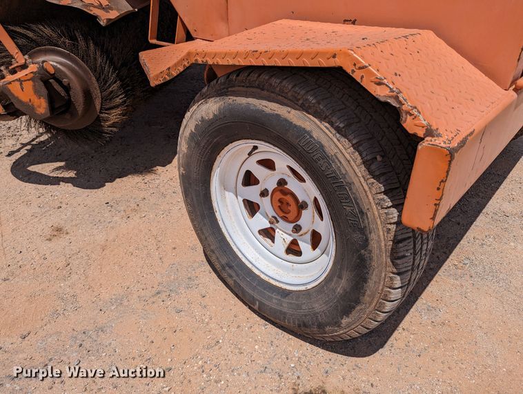 image for item LN9009 Broce RC350  broom