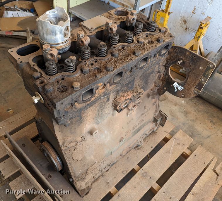 image for item LN9014 Caterpillar 3304  engine