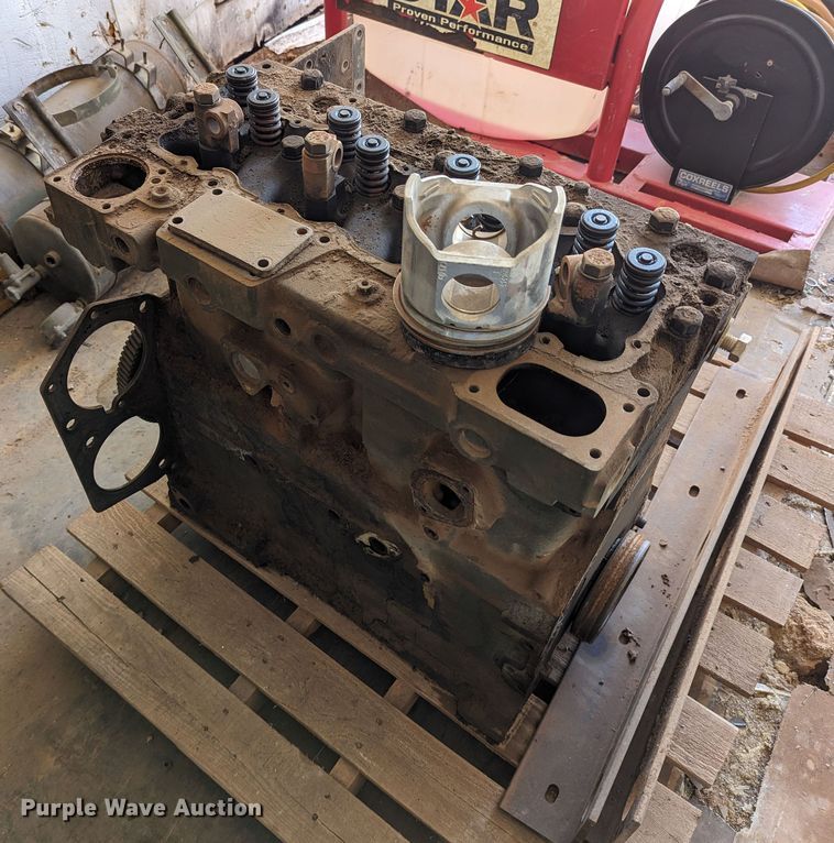 image for item LN9014 Caterpillar 3304  engine