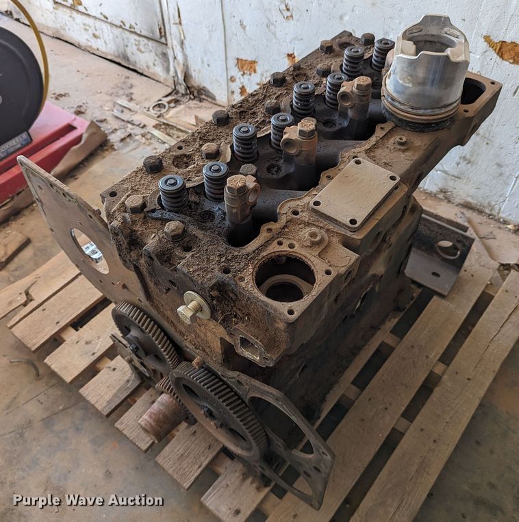 image for item LN9014 Caterpillar 3304  engine