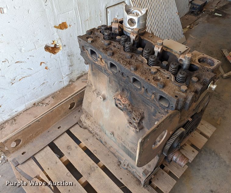 image for item LN9014 Caterpillar 3304  engine