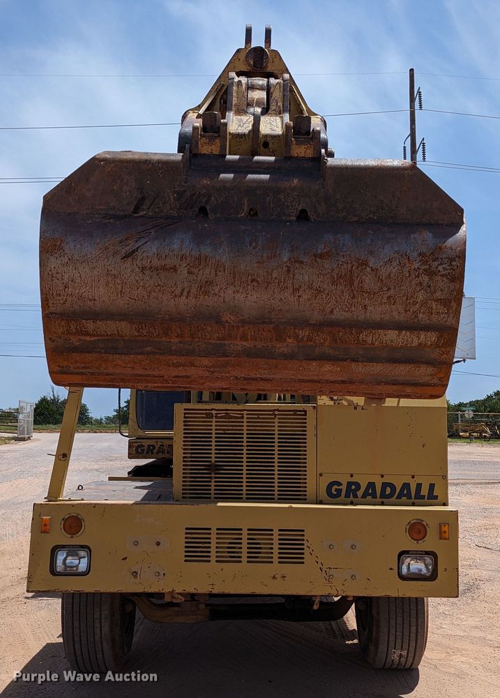 image for item LN9015 1994 Gradall XL4100  wheeled excavator