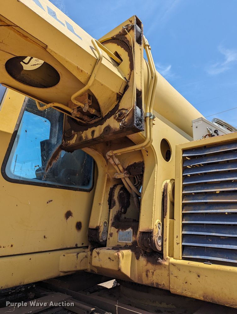 image for item LN9015 1994 Gradall XL4100  wheeled excavator