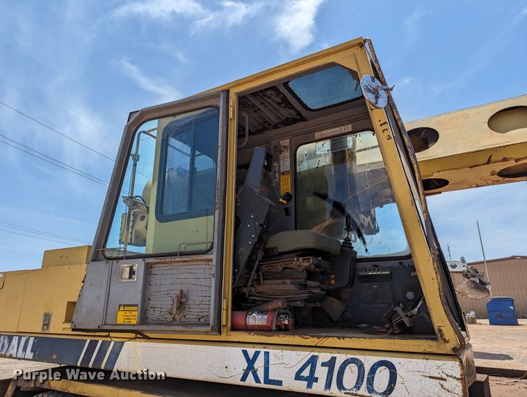 image for item LN9015 1994 Gradall XL4100  wheeled excavator