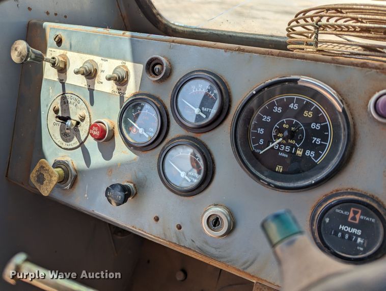 image for item LN9015 1994 Gradall XL4100  wheeled excavator