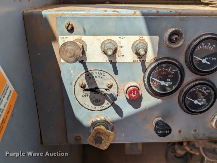 image for item LN9015 1994 Gradall XL4100  wheeled excavator