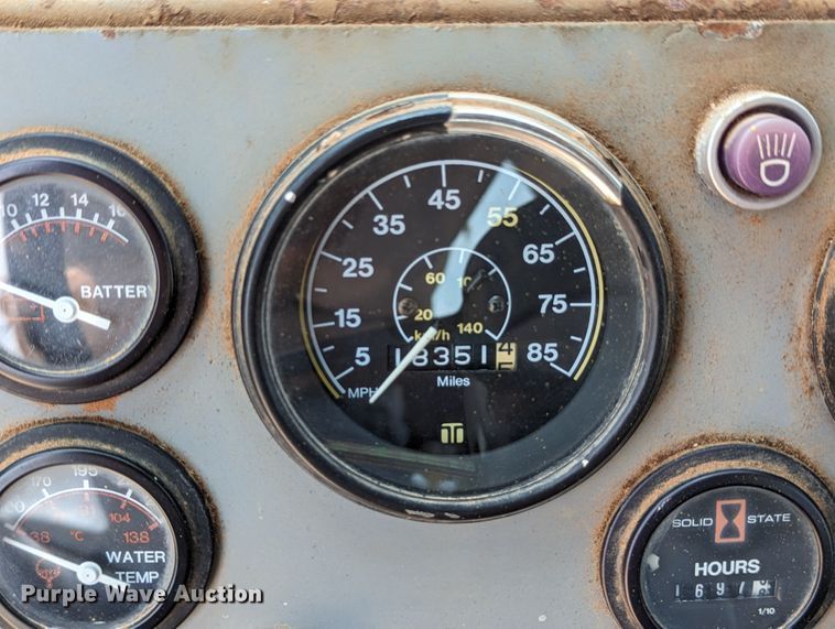 image for item LN9015 1994 Gradall XL4100  wheeled excavator