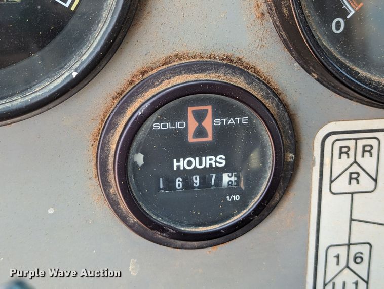 image for item LN9015 1994 Gradall XL4100  wheeled excavator