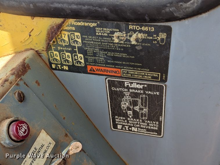 image for item LN9015 1994 Gradall XL4100  wheeled excavator