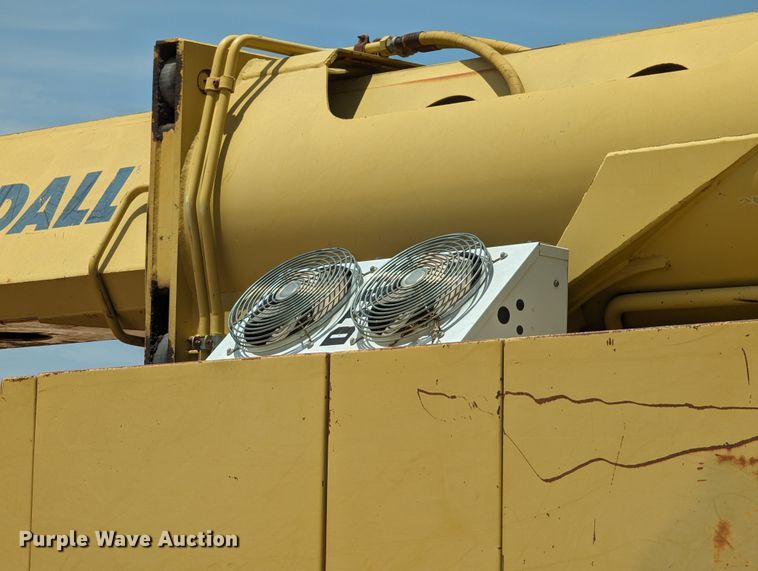 image for item LN9015 1994 Gradall XL4100  wheeled excavator