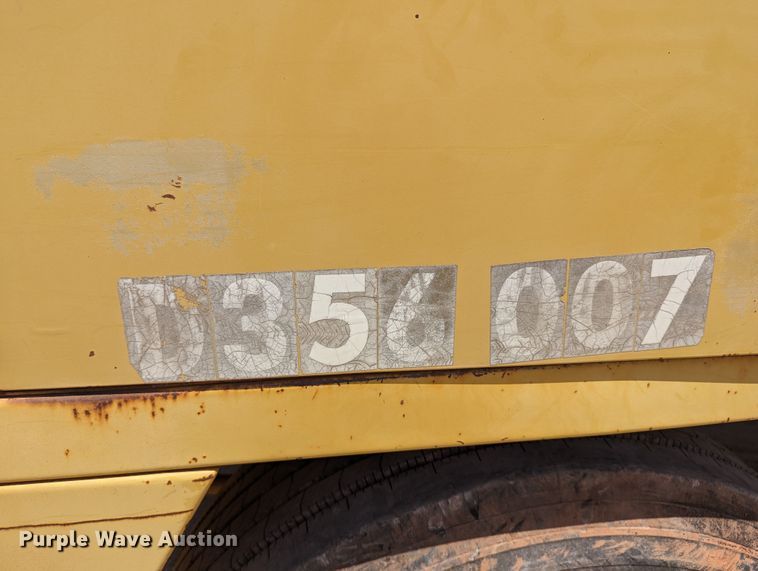 image for item LN9015 1994 Gradall XL4100  wheeled excavator