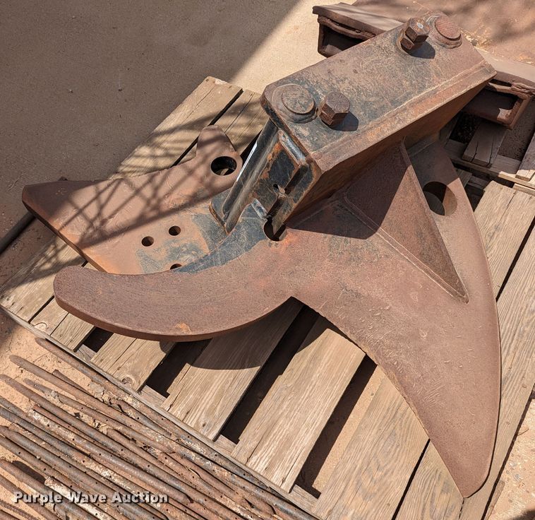 Gradall excavator shear in Oklahoma City, OK | Item LN9016 for sale ...