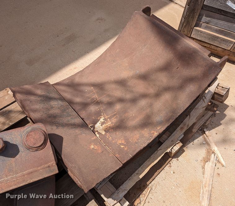 image for item LN9017 Gradall  excavator grapple