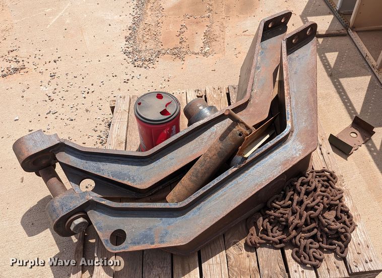 image for item LN9017 Gradall  excavator grapple