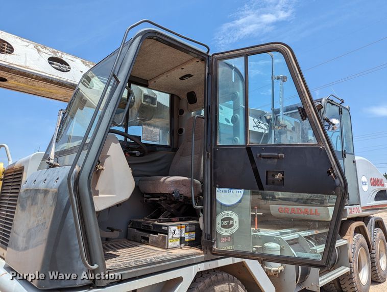 image for item LN9018 2007 Gradall XL4100 II  wheeled excavator