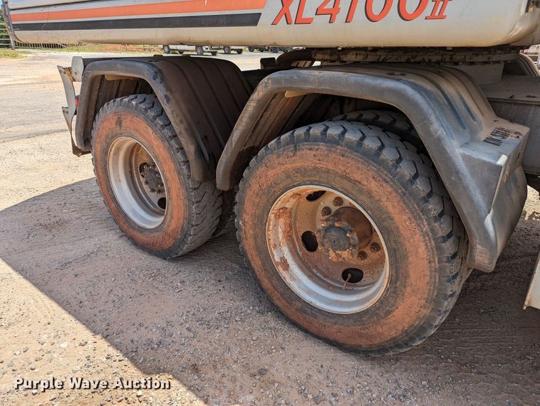 image for item LN9018 2007 Gradall XL4100 II  wheeled excavator